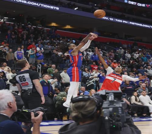 46+12+11+5歷史第一人！狂打31鐵超科比！他會成為下一個巨星嗎