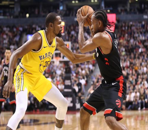 网友:NBA真正的雇佣兵是猛龙卡!KD:我同意NBA到处都是雇佣兵