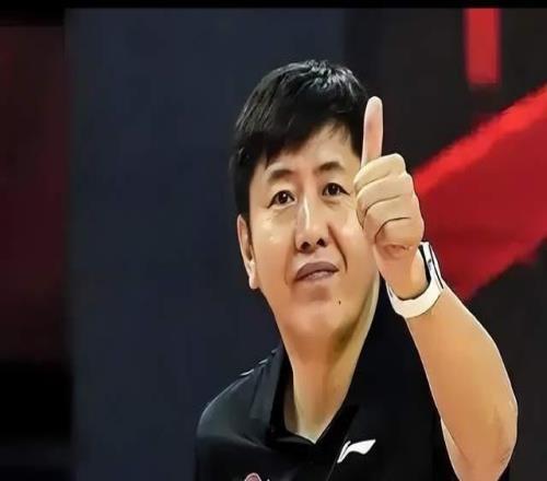 產(chǎn)房傳喜訊人家升了！恭喜丁偉，恭喜浙江男籃，真是大快人心