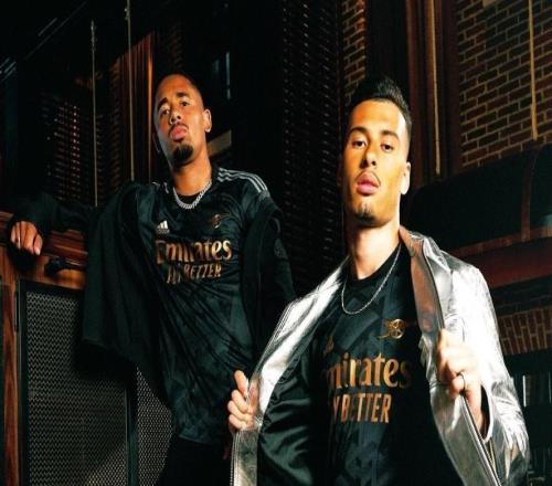 馬丁內(nèi)利：成為圣誕冠軍的感覺(jué)很棒有機(jī)會(huì)就陪在熱蘇斯身邊