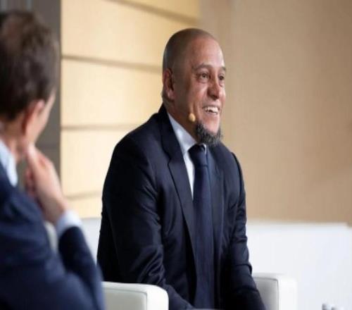 印象最深刻的隊友卡洛斯：路易斯菲戈，他來皇馬我很開心