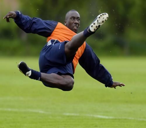 兩奪英超金靴的實力派，卻不受荷蘭隊重視，還被穆裏尼奧提前解約