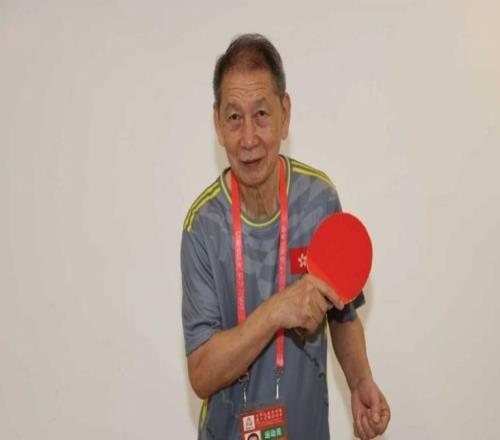81岁香港阿伯参赛十五运会,接下来想看孙颖莎王楚钦比赛