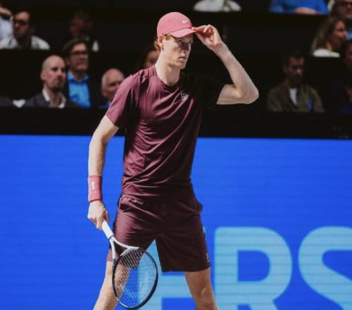 ATP500维也纳站:辛纳晋级八强,梅德韦杰夫出局