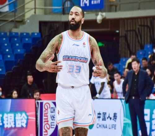 江南的城：近期有中国NBL球队正在接触前山东男篮球员吉伦沃特