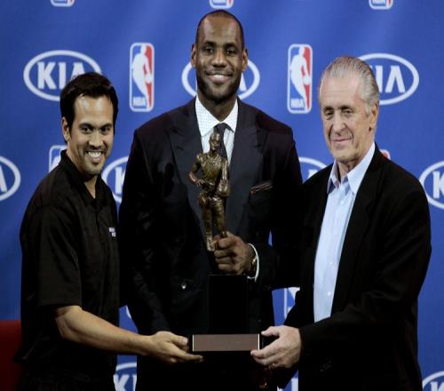 自2013年的詹姆斯后连续12年无状元秀获得MVP