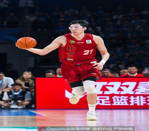 新京报:无缘CBA总冠军北京男篮本赛季的表现依旧值得肯定