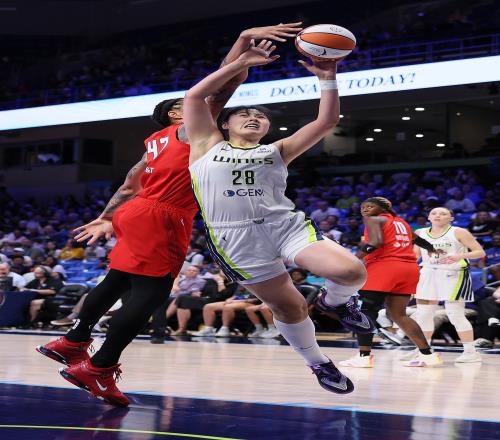 李月汝:格里娜是WNBA中最好的内线球员能和她交手我很兴奋