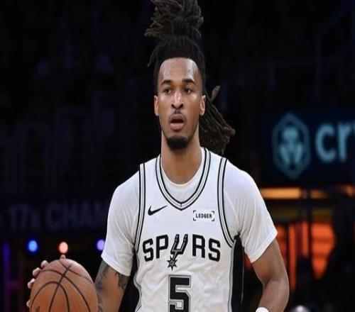 卡斯?fàn)柌坏?1歲砍30+10+5馬刺隊史鄧肯文班后第三人