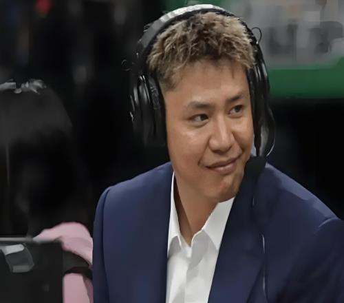 贺天举:张镇麟自己想走,作为最好的3号球员,辽宁队不想他离开
