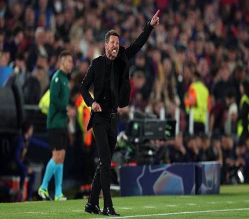 西蒙尼歐冠重拳出擊多打一人的馬競“苟”贏巴薩