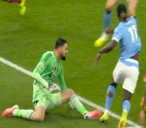 英超巨大爭議！範戴克進球被吹，斯洛特暴怒，媒體人集體不滿