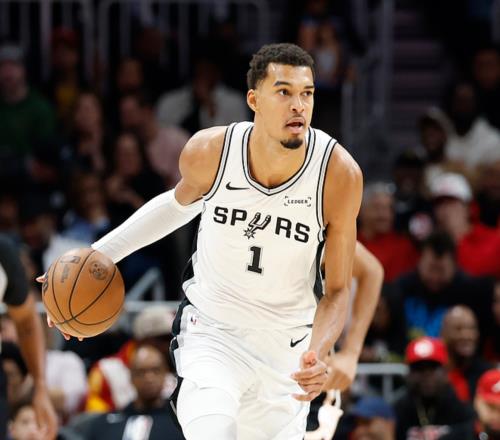 文班創(chuàng)29年NBA紀(jì)錄仍無(wú)緣今日最佳！對(duì)不起！華茲創(chuàng)造了NBA奇跡