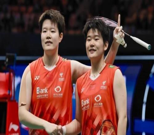 圣坛组合谈昵称:只要不说俺是男人婆就行