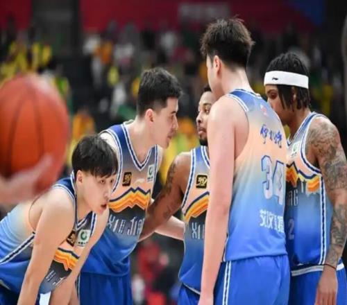 CBA最慘隊(duì)！一外援提桶跑路一外援被裁新賽季前景蒙上陰影
