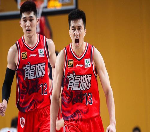 无人接手!郭艾伦再留广州1年,徐昕转会陷入停滞,林葳征战NCAA