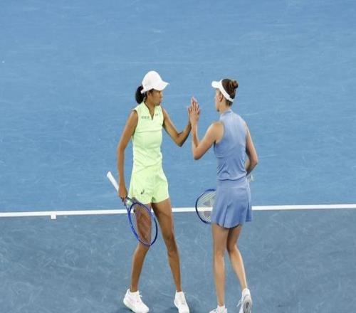 張帥/梅爾滕斯闖入澳網(wǎng)女雙決賽