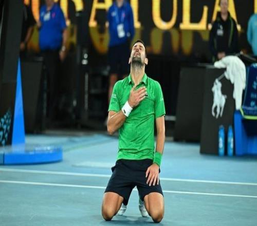 天王不老！用最熱血的方式闖進(jìn)澳網(wǎng)決賽，德約還能縱情燃燒