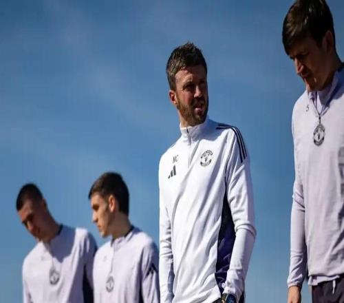 曼聯愛爾蘭集訓大名單：B費領銜，多古在列，達洛特缺席