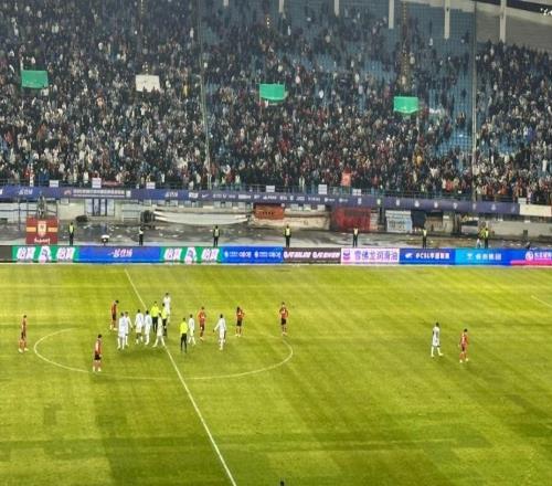 媒体人谈梅州、亚泰降级：中超拼到最后还是比烧钱和外援班底