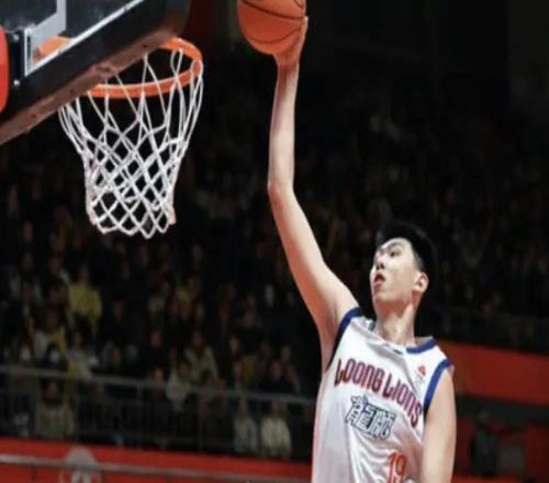 生涯之夜！徐昕奉獻(xiàn)27分14籃板4帽統(tǒng)治級(jí)表現(xiàn)，命中率高達(dá)85%