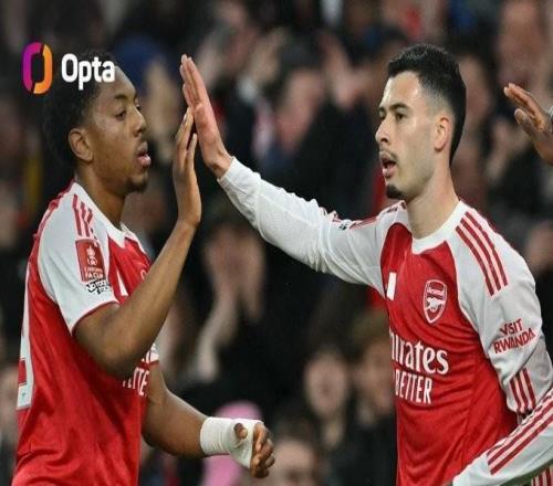 打花了，槍手成首支英超時代在足總杯前30分鍾攻入4球的球隊