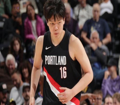 杨瀚森:体能是我来NBA后最大进步,揭幕战自己时刻准备着