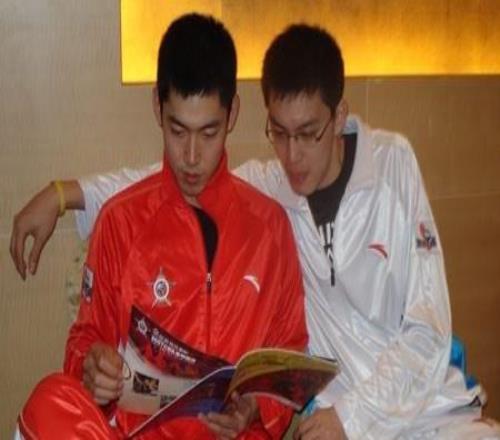 楊鳴：現(xiàn)在這個(gè)形勢(shì)教練工作不好干，祝大家照顧好自己身體