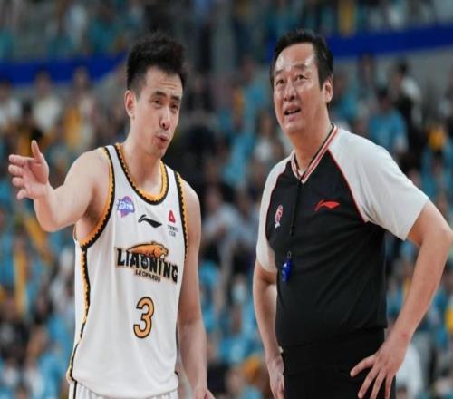 22分惨败无缘8强!辽篮被打得溃不成军:CBA霸主未来堪忧