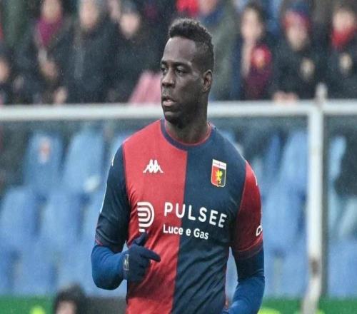 記者：巴洛特利與達曼協(xié)作的傳聞不實，沒有球隊有意簽下他