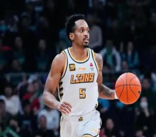 男籃輸球最大的問題在組織后衛(wèi)，郭士強(qiáng)想要?dú)w化巴里布朗