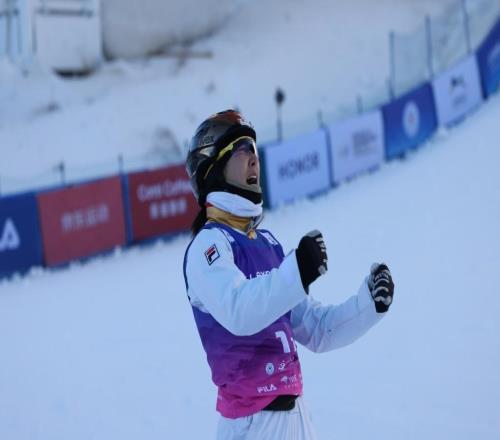 空中技巧世界杯崇禮站，中國隊(duì)包攬團(tuán)體金銀牌