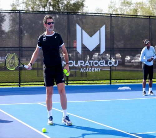 小威教練稱(chēng)辛納發(fā)球接發(fā)球都世界第一，阿卡想稱(chēng)霸網(wǎng)壇需全面改進(jìn)