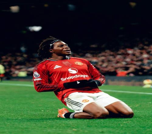 10！7500萬神鋒啞火，殘陣曼聯(lián)主場(chǎng)滅紐卡，逼近英超前四