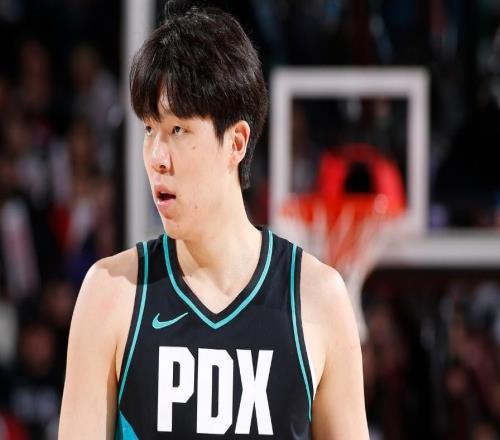 楊瀚森轟9分5板各說啥主帥爆贊，韓喬生肯定下放，解說點出問題