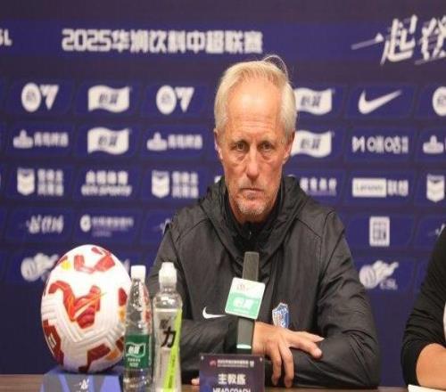 中超二十二轮:云南玉昆今晚主场迎战成都蓉城