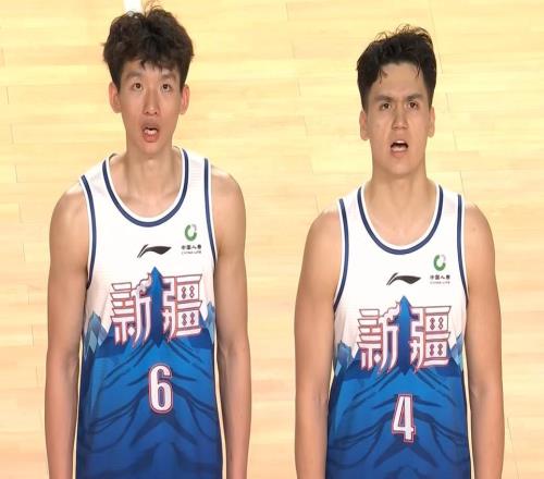 隨著新疆慘敗青島，深圳送四川6連敗，CBA積分榜：2大黑馬升前四