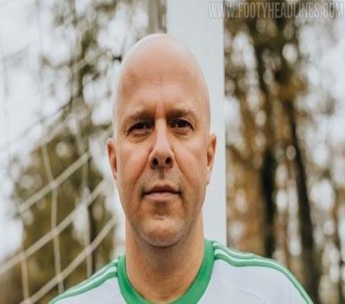 茲沃勒推出115周年紀念球衣，斯洛特、斯塔姆、賴因德斯等現身支持