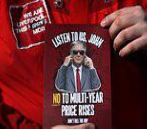 利物浦球迷掀桌：20贏球夜，Kop看台"裸奔"抗議