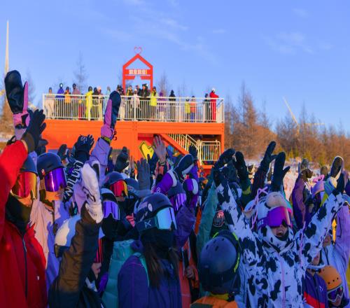 冰雪賽道，為塞北山城高質(zhì)量發(fā)展打開想象空間|新京報(bào)評(píng)論