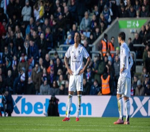 費(fèi)迪南德談約羅送點(diǎn)：有時(shí)候足球讓人抓狂，把教訓(xùn)化為動(dòng)力吧