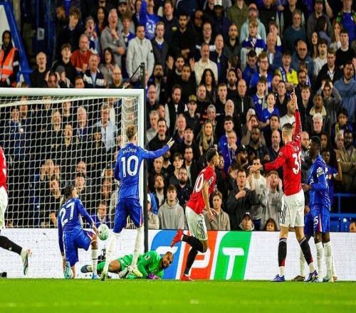 曼聯10切爾西送對手四連敗