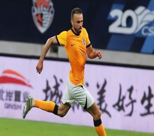 勵誌！35歲中超外援當選官方最佳球員：身價排外援倒數第二！