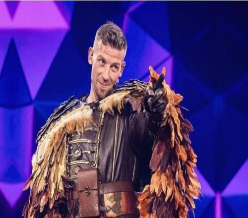 太陽(yáng)報(bào)：阿爾德韋雷爾德參加蒙面歌手欄目，把自己扮成貓頭鷹