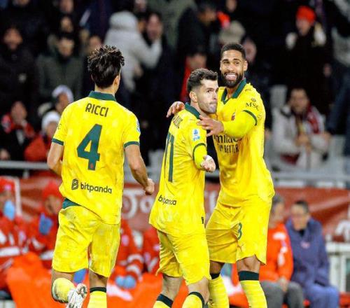 32！拉比奥世界波美队替补双响米兰让二追三逆转登上意甲榜首