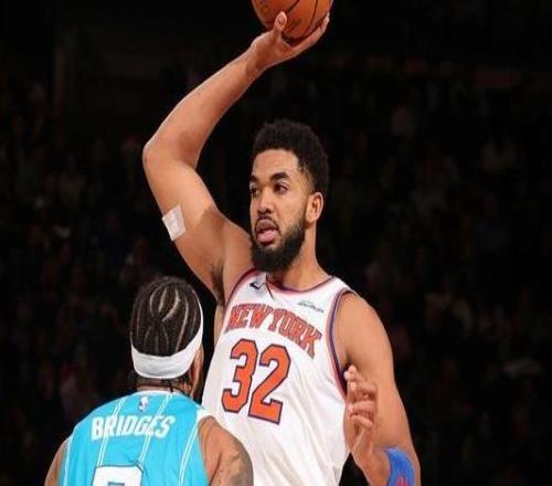 唐斯35+18三球34+8+9尼克斯主场轻取黄蜂