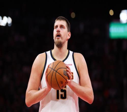 對攻大戰(zhàn)+超級逆轉(zhuǎn)！黑馬下半場轟85分斬落掘金，NBA杯殺進8強