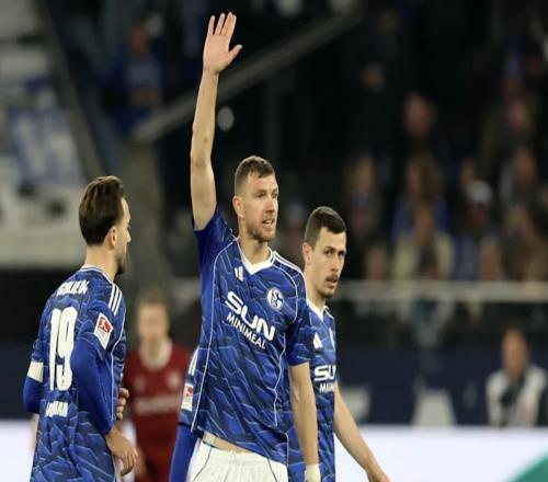 硬漢，哲科帶傷上場後再度受傷還踢了80多分鍾並打入製勝球