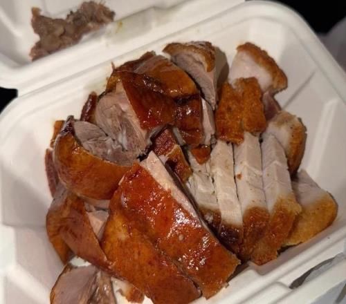 新體驗，哈蘭德分享品嚐中式燒臘的照片