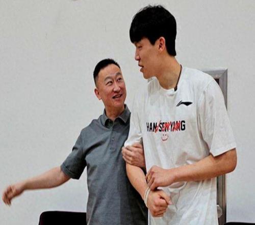 像極了當(dāng)年周琦！楊瀚森的NBA起步困境，某些媒體也有責(zé)任
